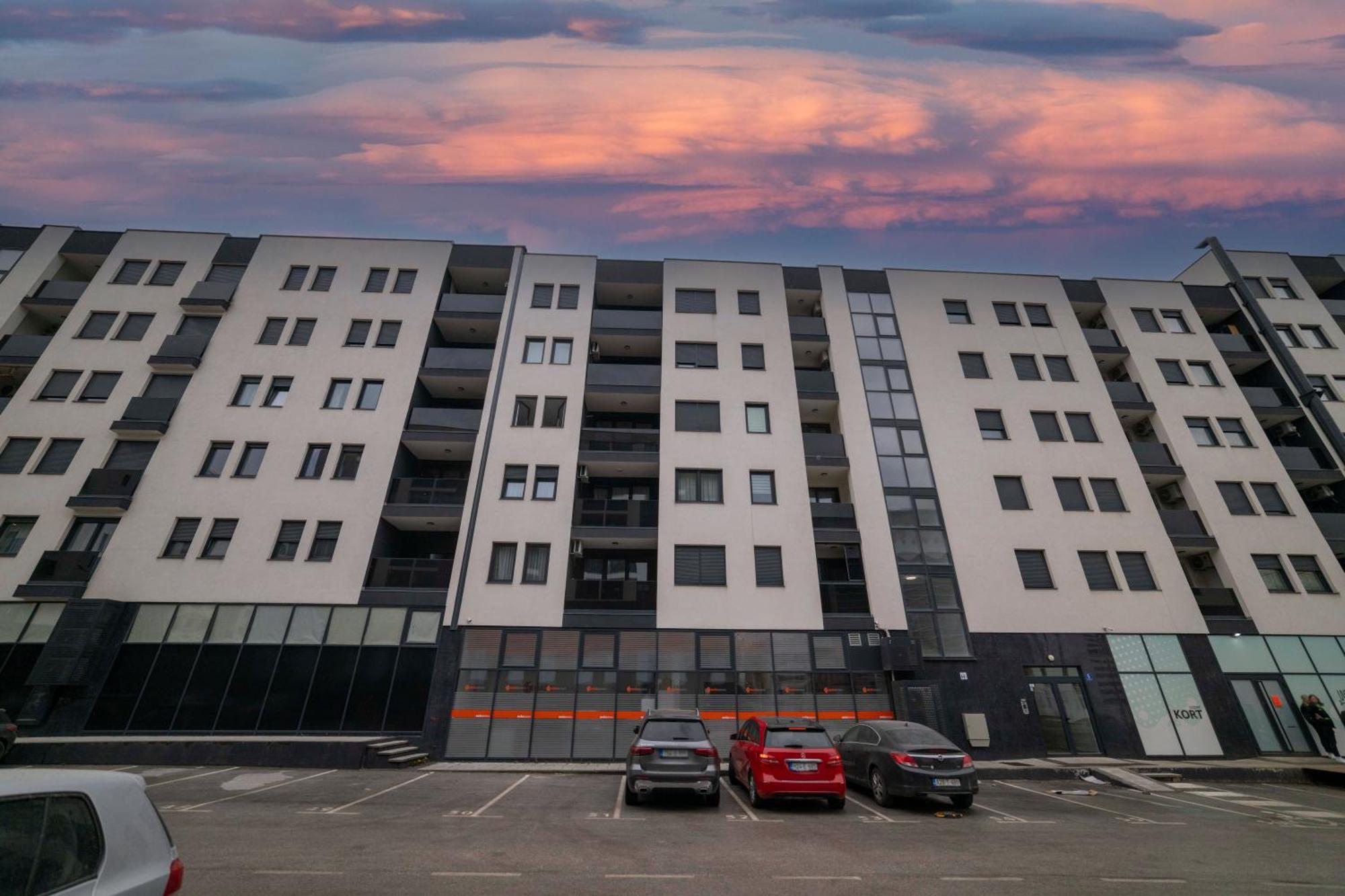 Apartment 5 Star Lukavica Exterior photo